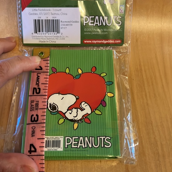 Blank Peanuts Mini Notebook - Picture 3 of 5